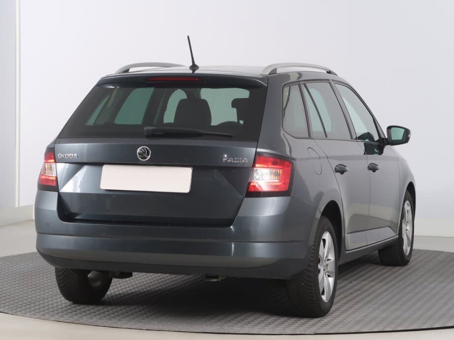 2015 Škoda FABIA - 7