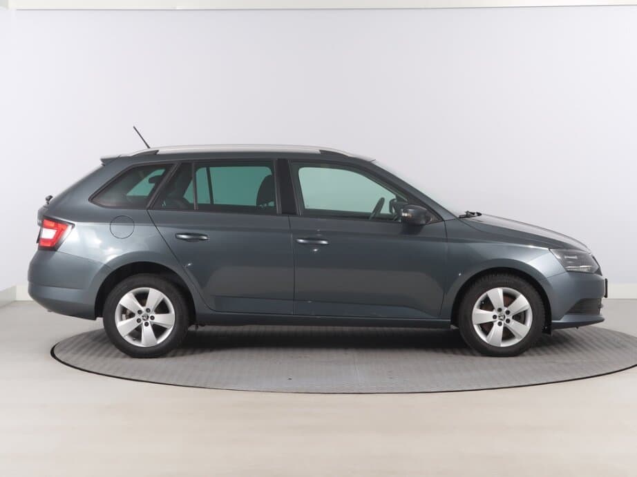 2015 Škoda FABIA - 8