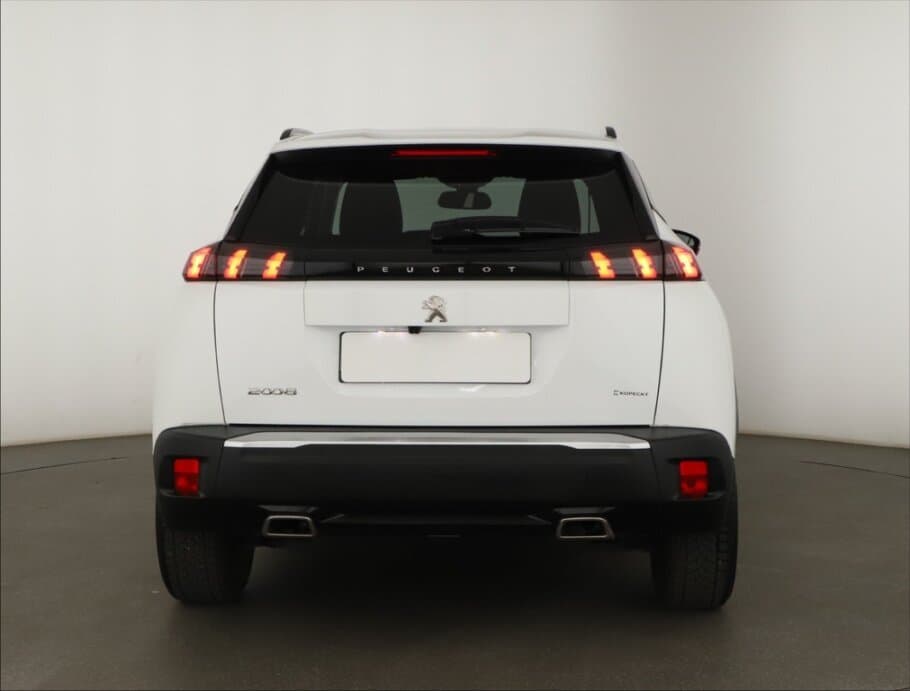 2021 Peugeot 2008 - 11