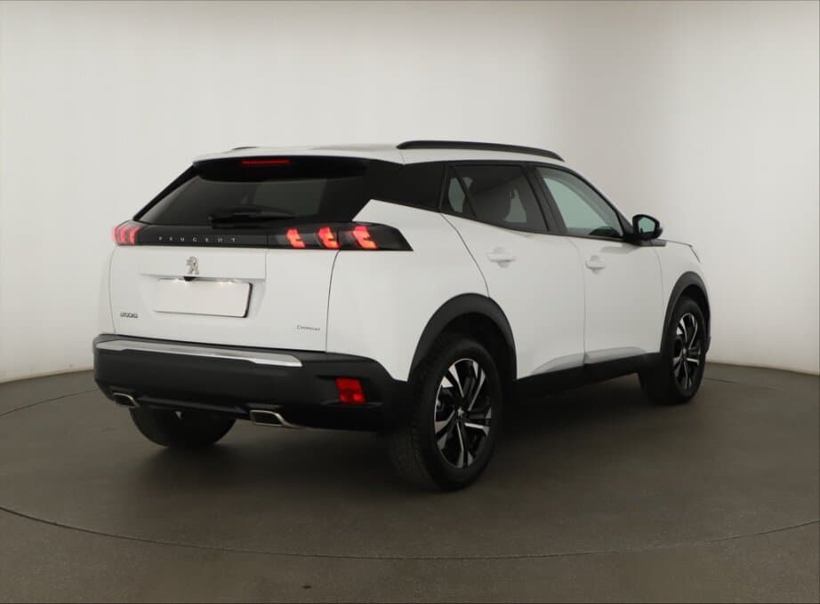 2021 Peugeot 2008 - 13