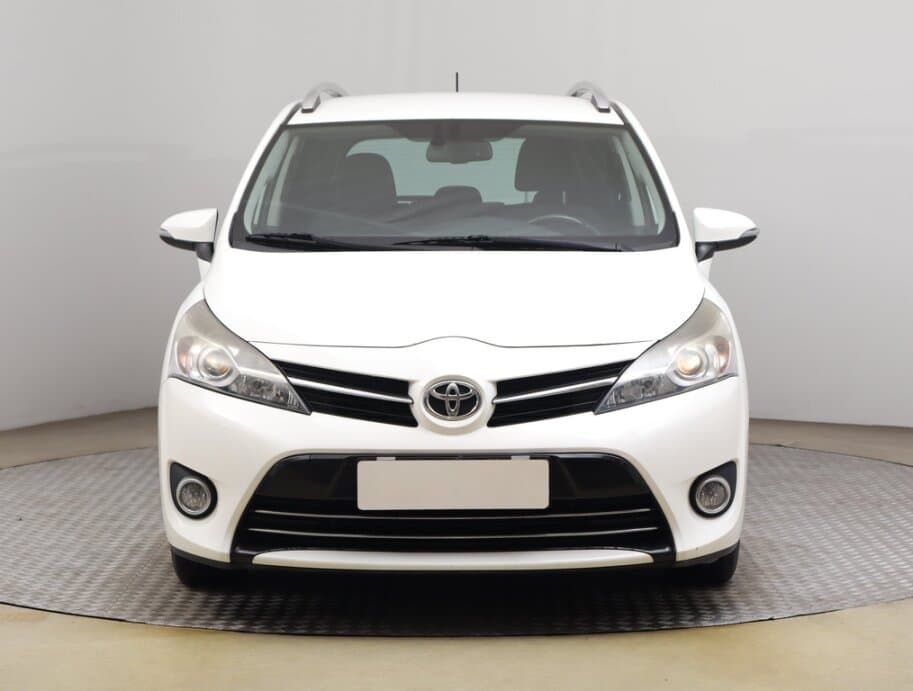 2015 Toyota Verso - 2