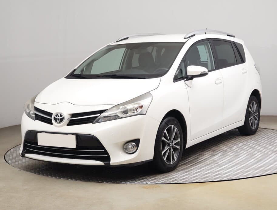 2015 Toyota Verso - 3