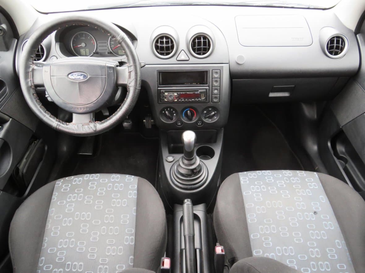 2005 Ford FIESTA - 15