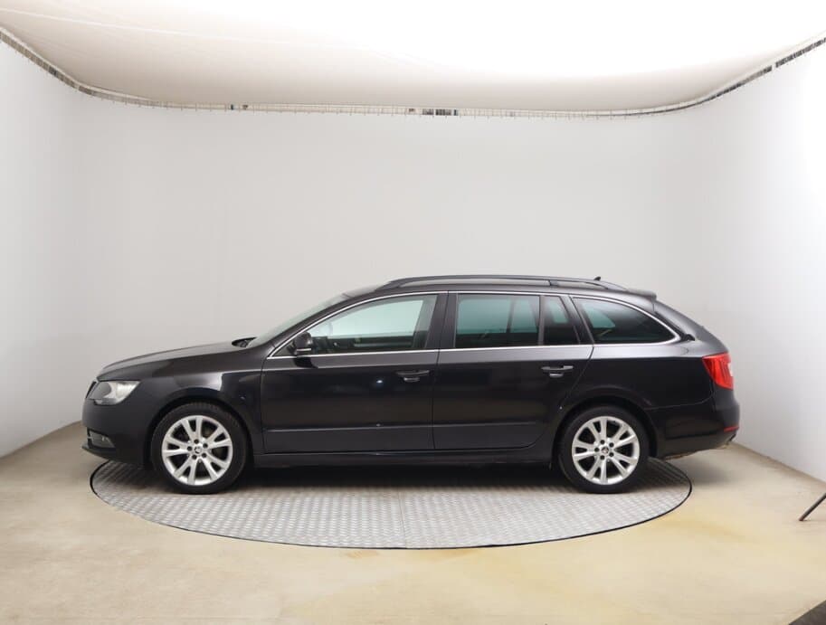 2013 Škoda SUPERB - 4