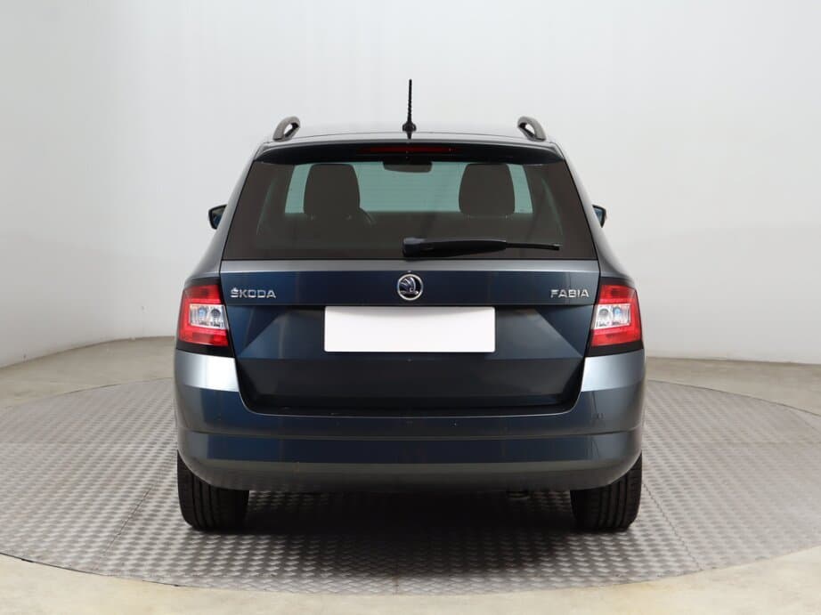 2015 Škoda FABIA - 6