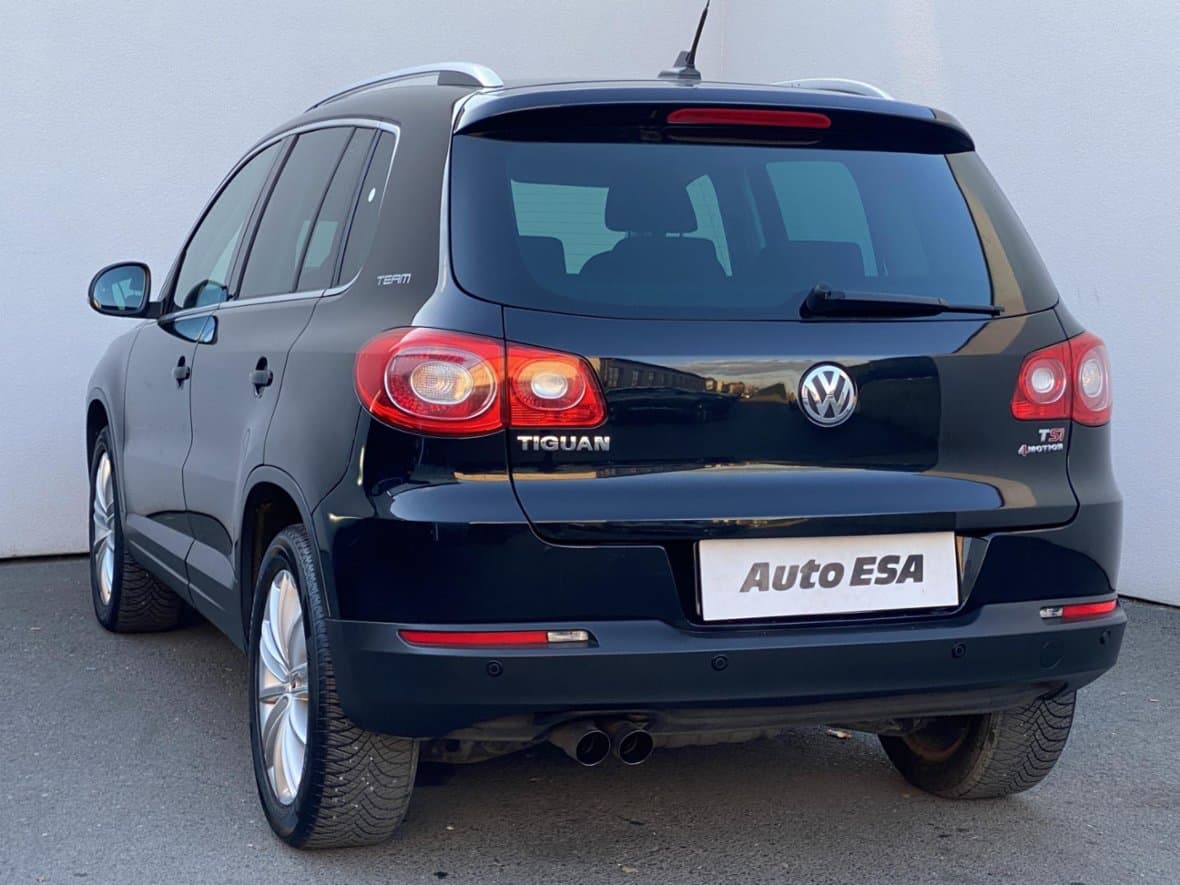 2010 Volkswagen TIGUAN - 6