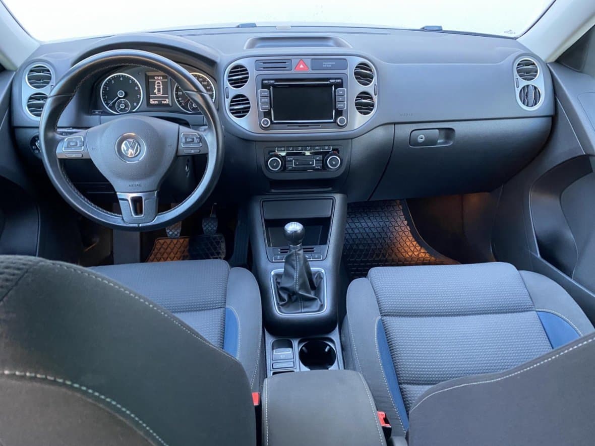 2010 Volkswagen TIGUAN - 8