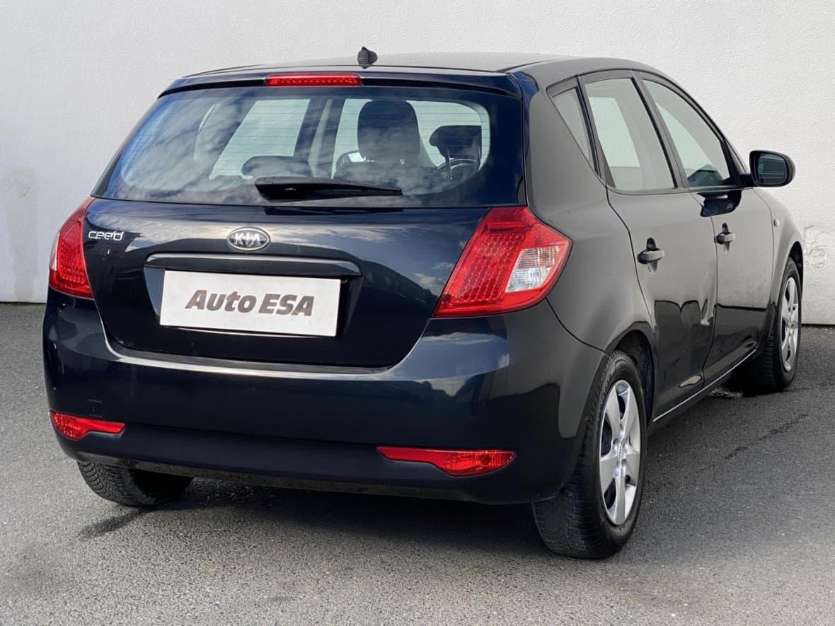 2010 Kia CEE'D - 4