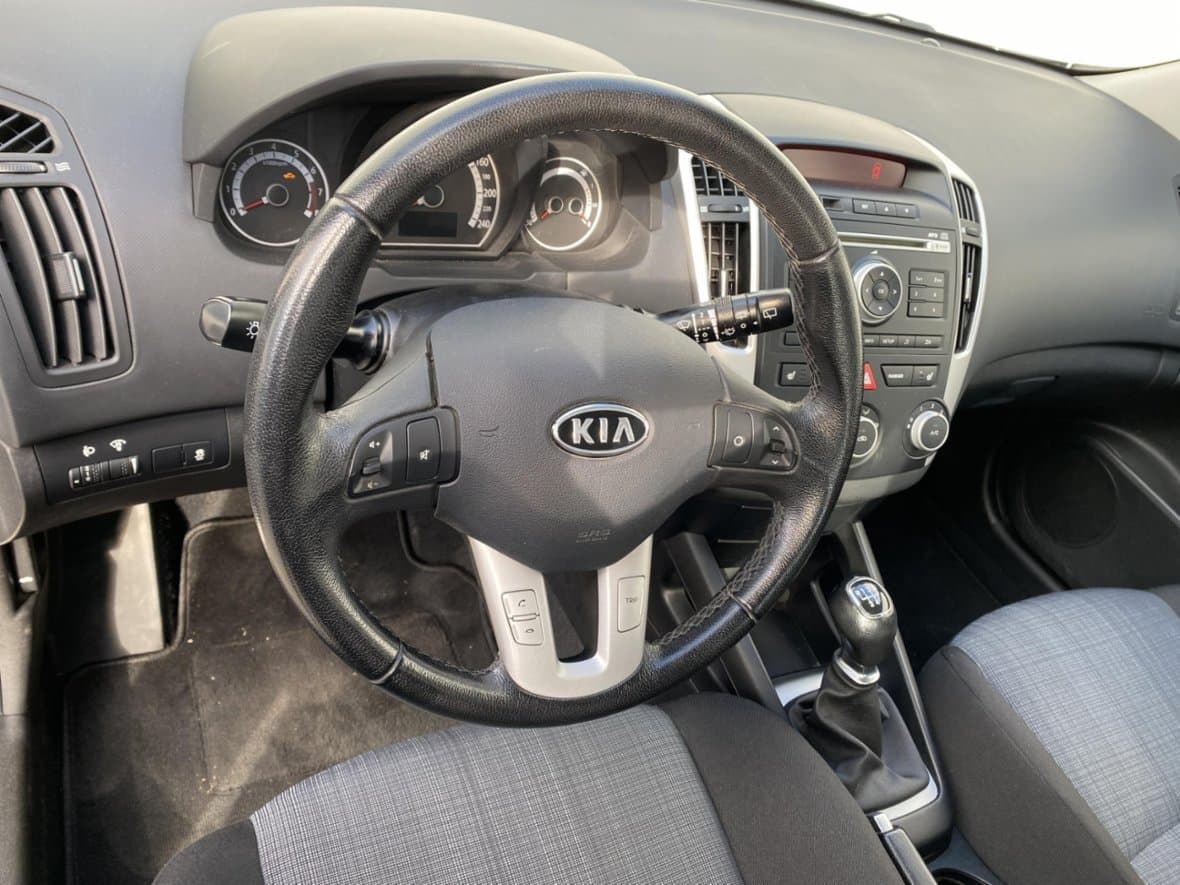 2010 Kia CEE'D - 12