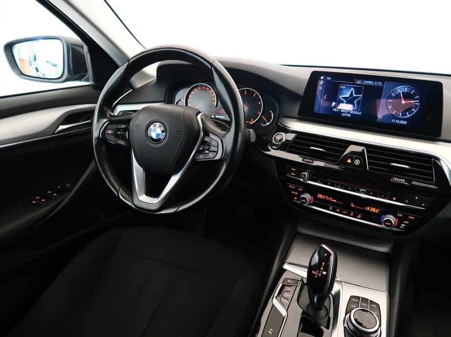 2018 BMW 5-SERIES - 9
