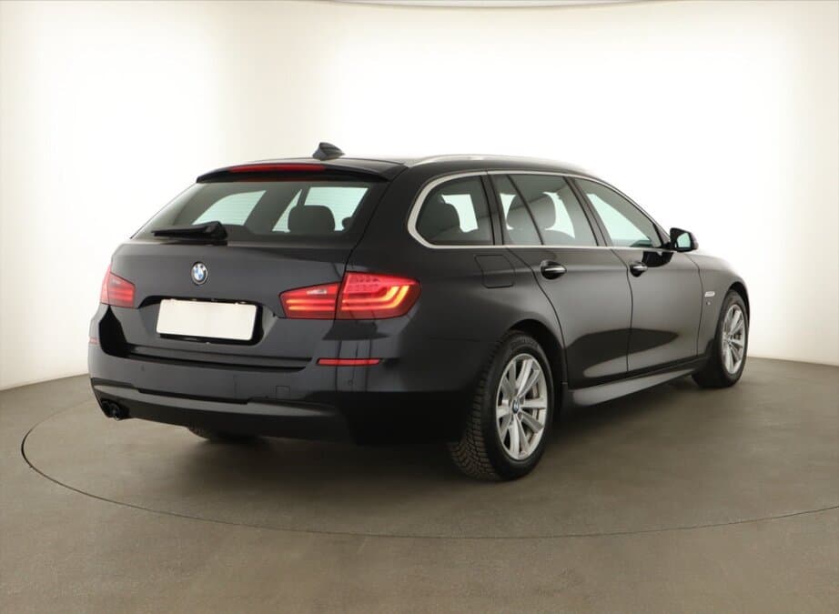 2015 BMW 5-SERIES - 7