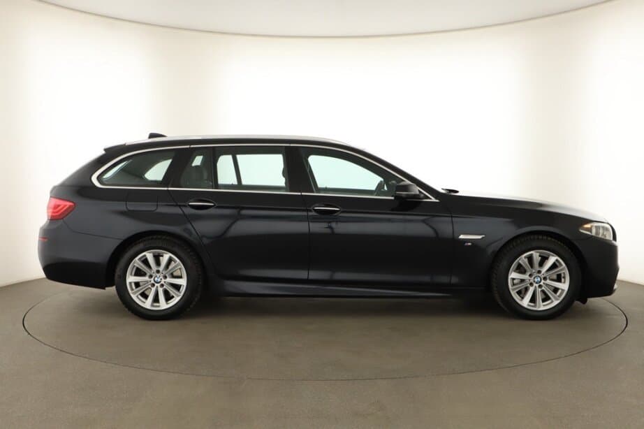 2015 BMW 5-SERIES - 8