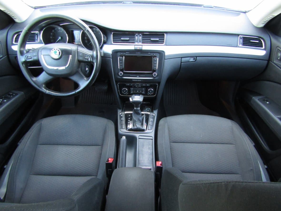 2009 Škoda SUPERB - 8
