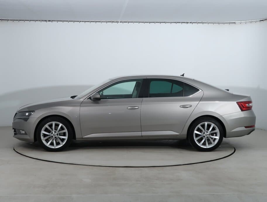 2015 Škoda SUPERB - 4
