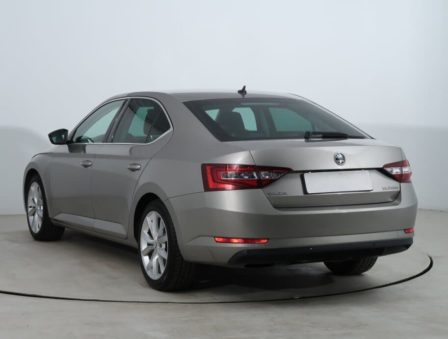 2015 Škoda SUPERB - 5