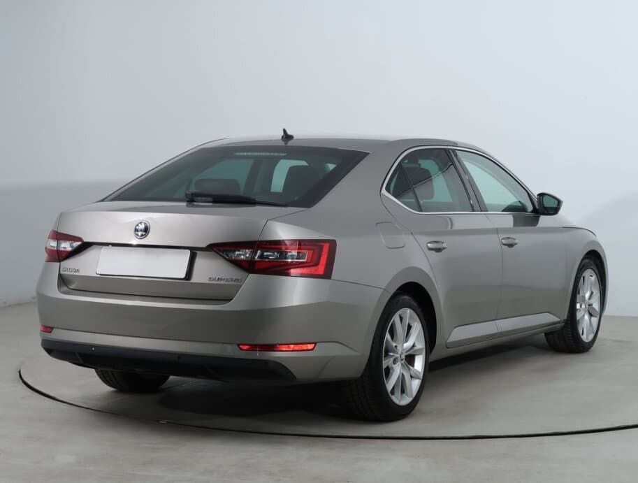 2015 Škoda SUPERB - 7