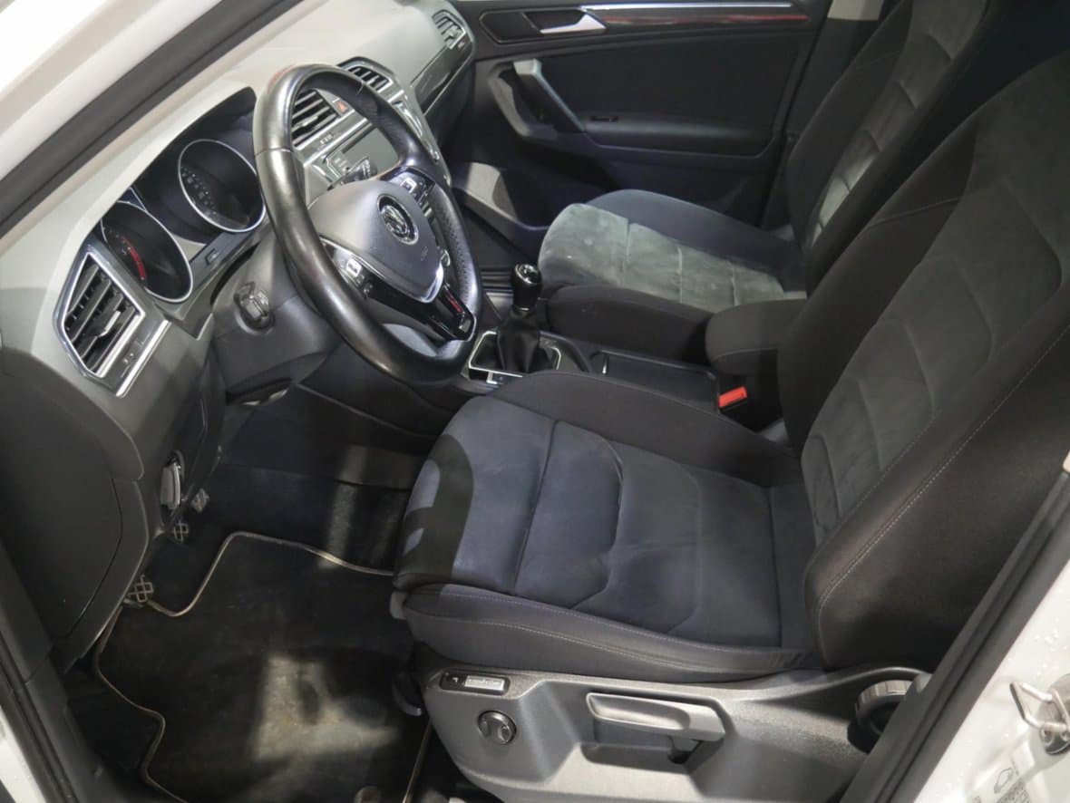 2017 Volkswagen TIGUAN - 9