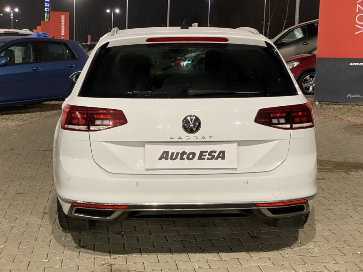 2021 Volkswagen PASSAT - 9