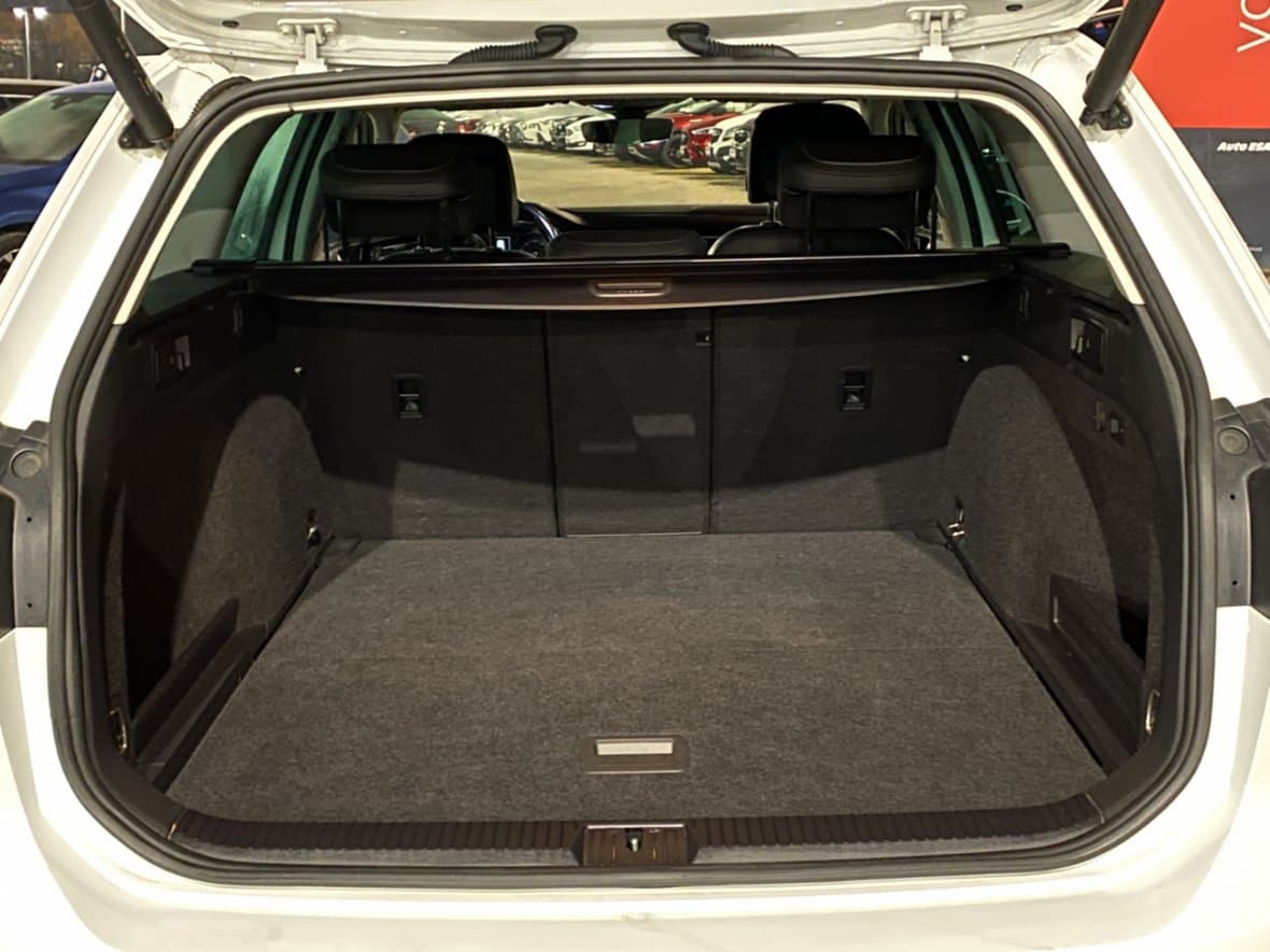 2021 Volkswagen PASSAT - 13