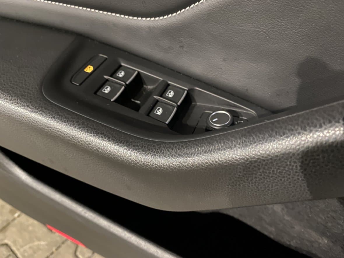 2021 Volkswagen PASSAT - 21