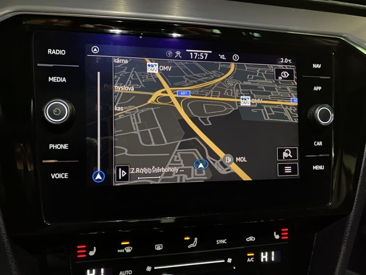 2021 Volkswagen PASSAT - 35