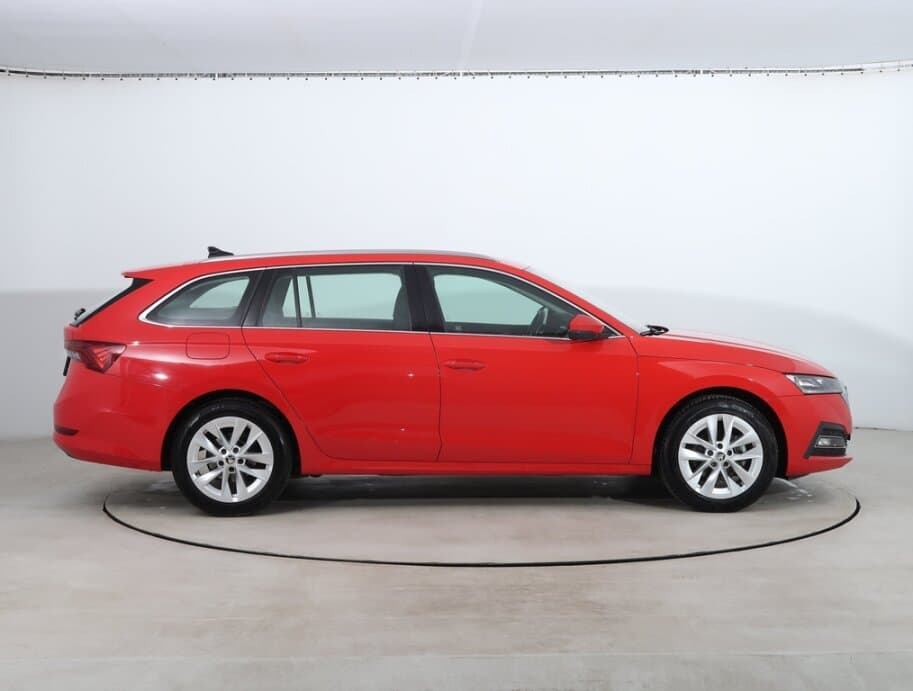 2022 Škoda OCTAVIA - 8