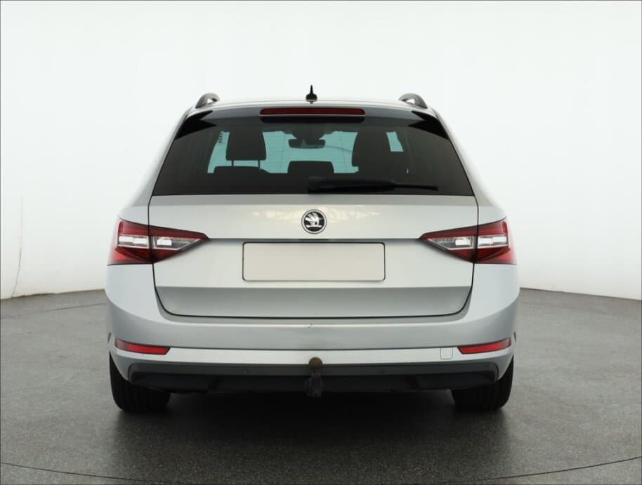 2018 Škoda SUPERB - 6
