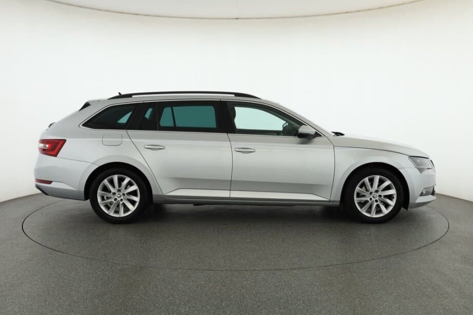 2018 Škoda SUPERB - 8