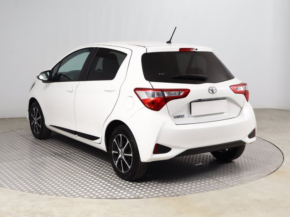 2018 Toyota YARIS - 9
