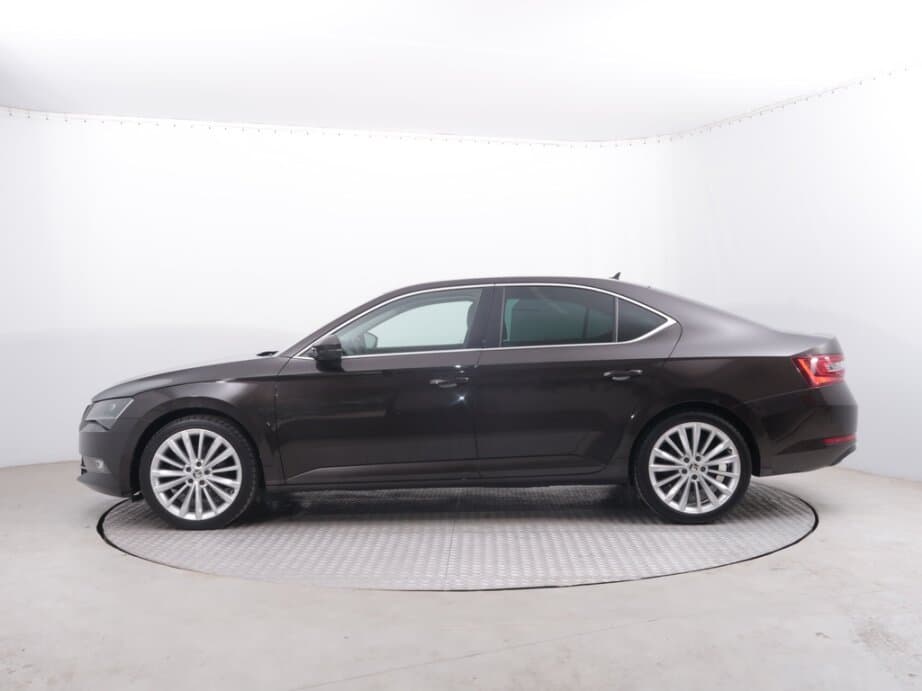 2016 Škoda SUPERB - 4