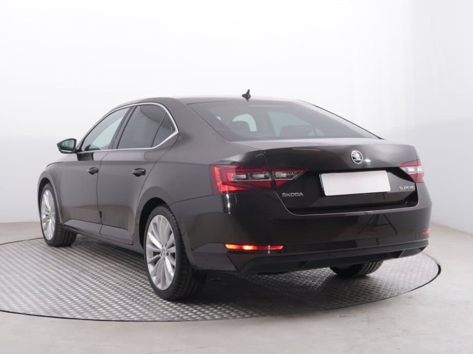 2016 Škoda SUPERB - 5