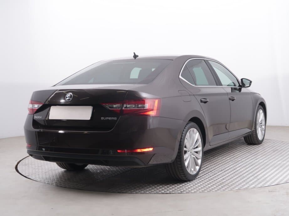 2016 Škoda SUPERB - 7