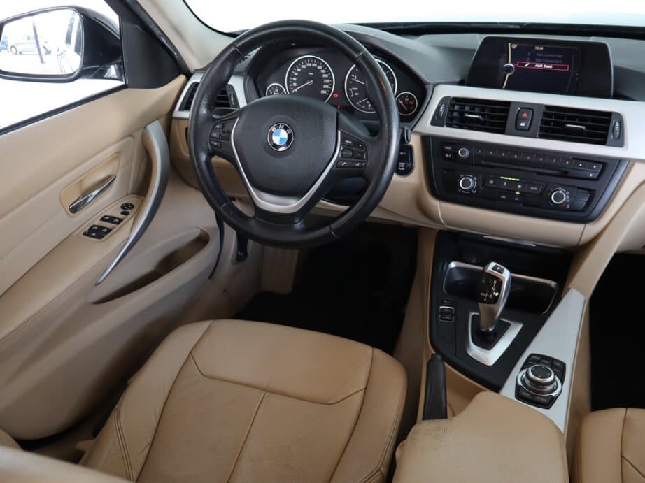 2013 BMW 3-SERIES - 9