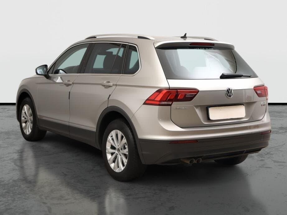 2017 Volkswagen TIGUAN - 9