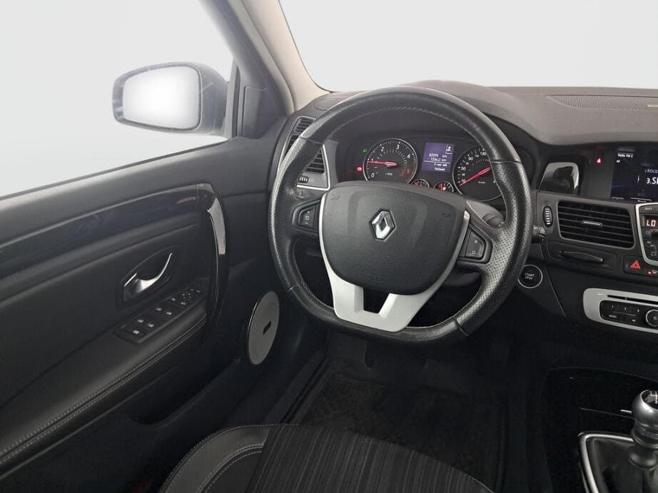 2015 Renault LAGUNA - 9
