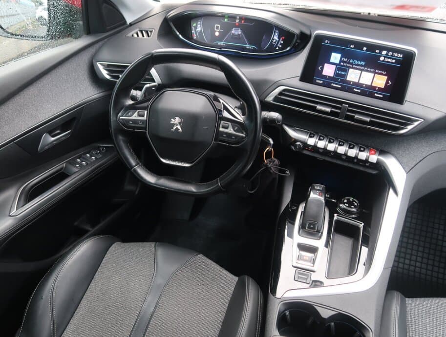 2019 Peugeot 3008 - 9