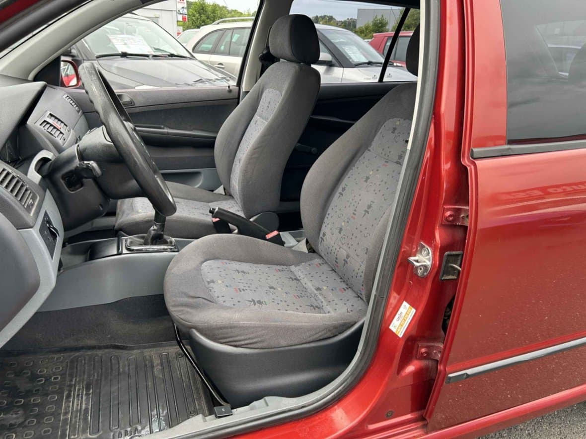 2002 Škoda FABIA - 17
