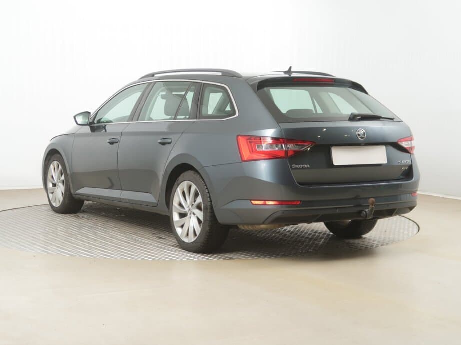 2016 Škoda SUPERB - 5