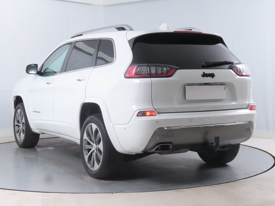 2019 Jeep CHEROKEE - 5