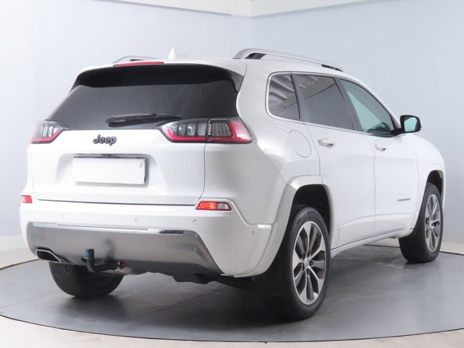 2019 Jeep CHEROKEE - 7