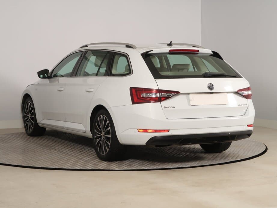 2015 Škoda SUPERB - 5