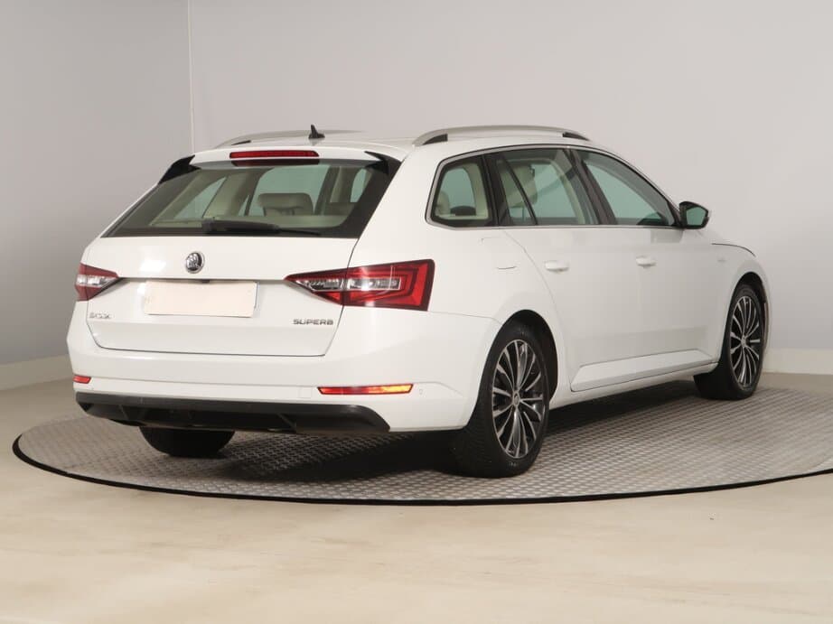 2015 Škoda SUPERB - 7