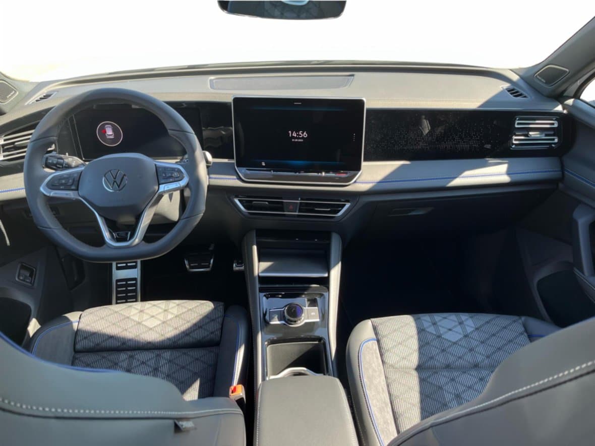 2025 Volkswagen Tiguan - 5