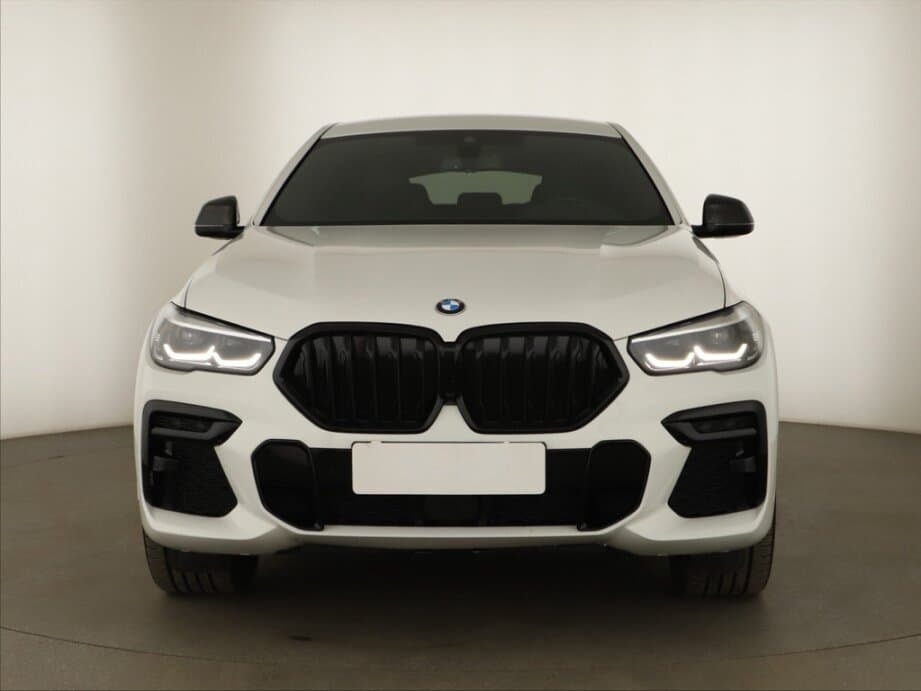 2022 BMW X6 - 2