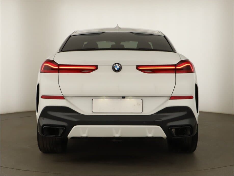 2022 BMW X6 - 6
