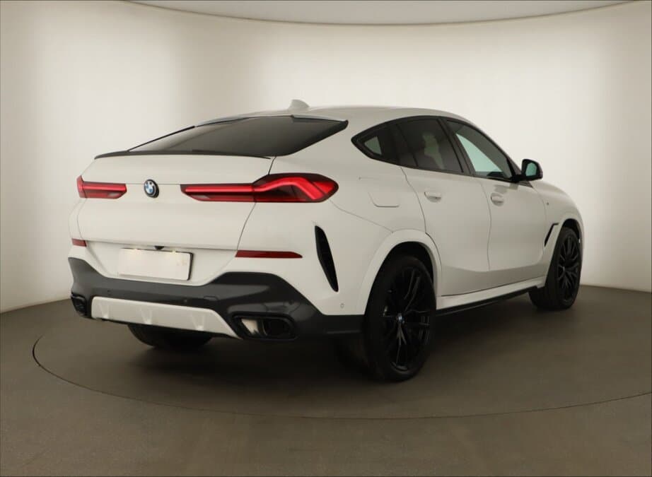 2022 BMW X6 - 7
