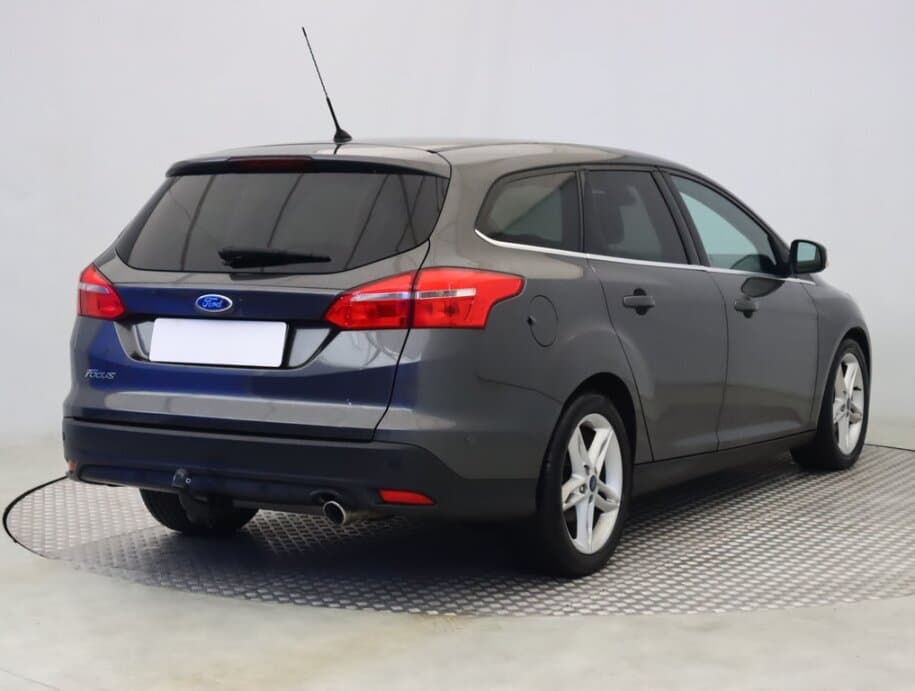 2015 Ford FOCUS - 13