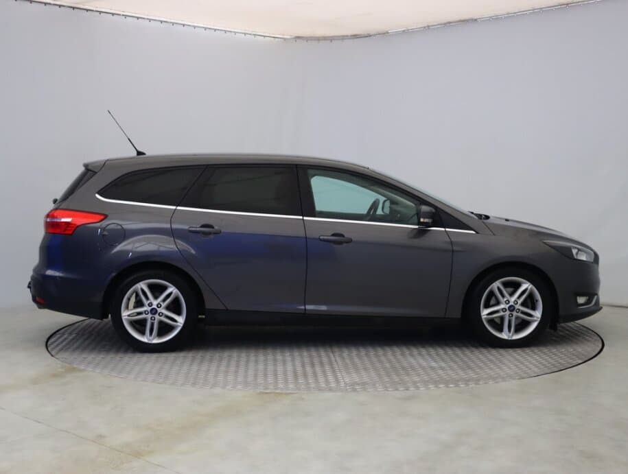 2015 Ford FOCUS - 15