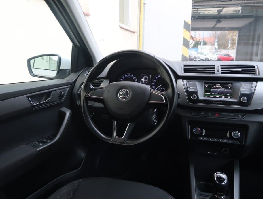 2016 Škoda FABIA - 9
