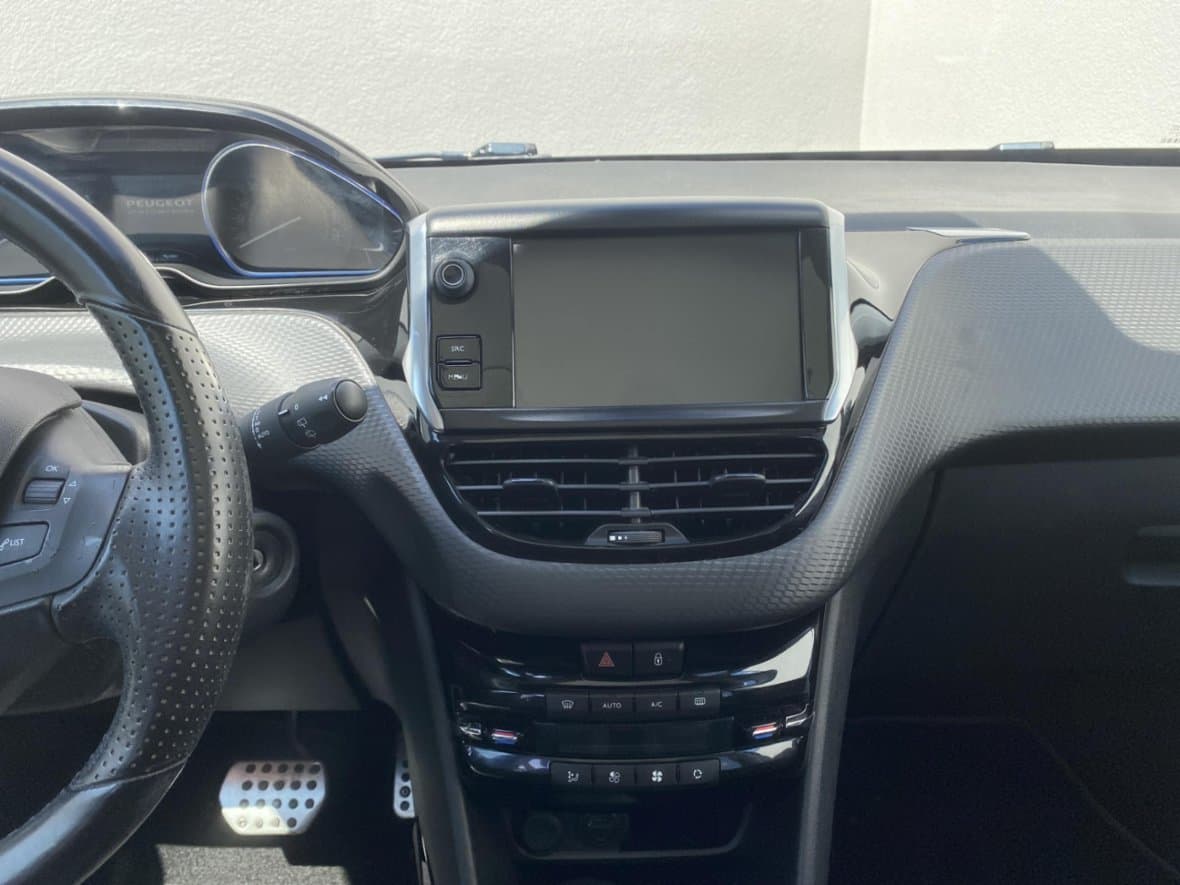 2018 Peugeot 2008 - 12